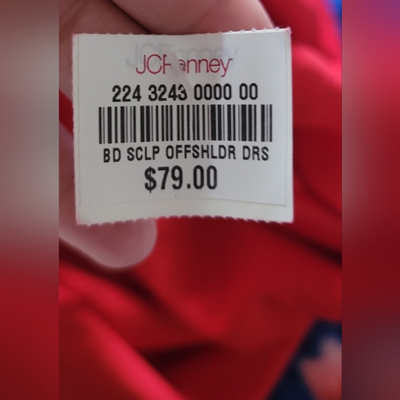 Red cold shoulder dress 24 - Picture 8 of 9